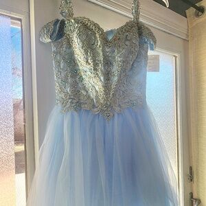 size 6 Dress/blue dress/homecoming/formal/semi-formal dress